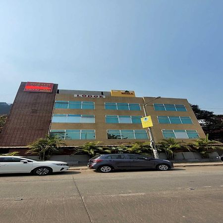 Méribel Village Hotel O Sairaj Lodge מראה חיצוני תמונה