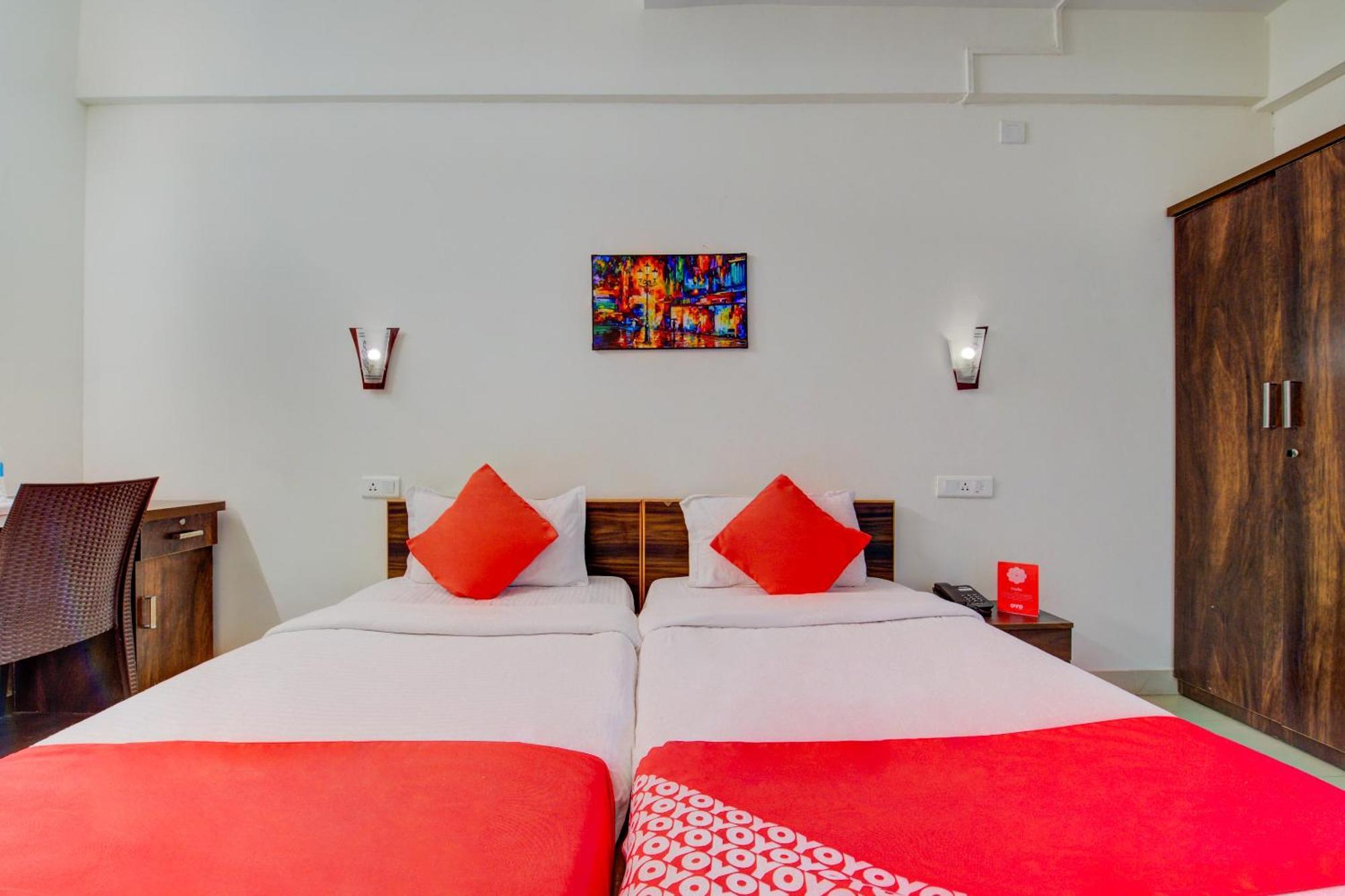 Méribel Village Hotel O Sairaj Lodge מראה חיצוני תמונה